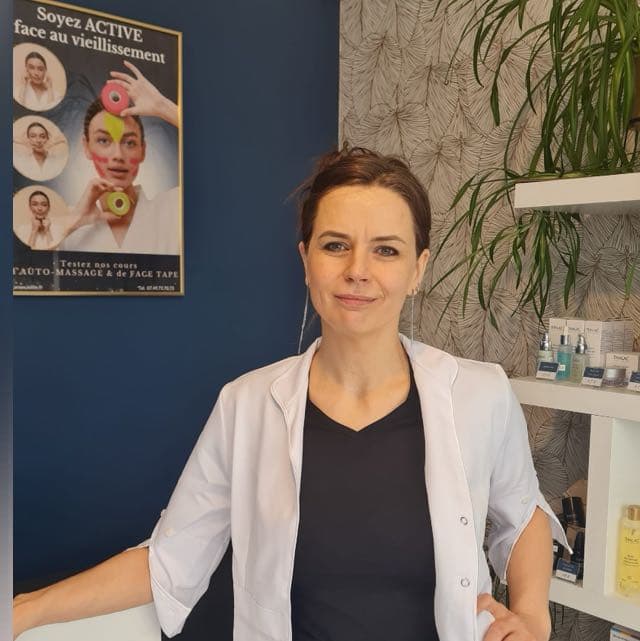 Portrait de la gérante du salon iOLiTE
